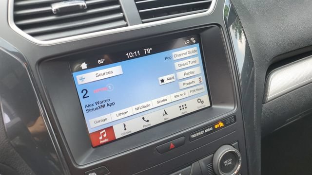Used 2019 Ford Explorer XLT w/ Equipment Group 202A AWD/4WD image 13