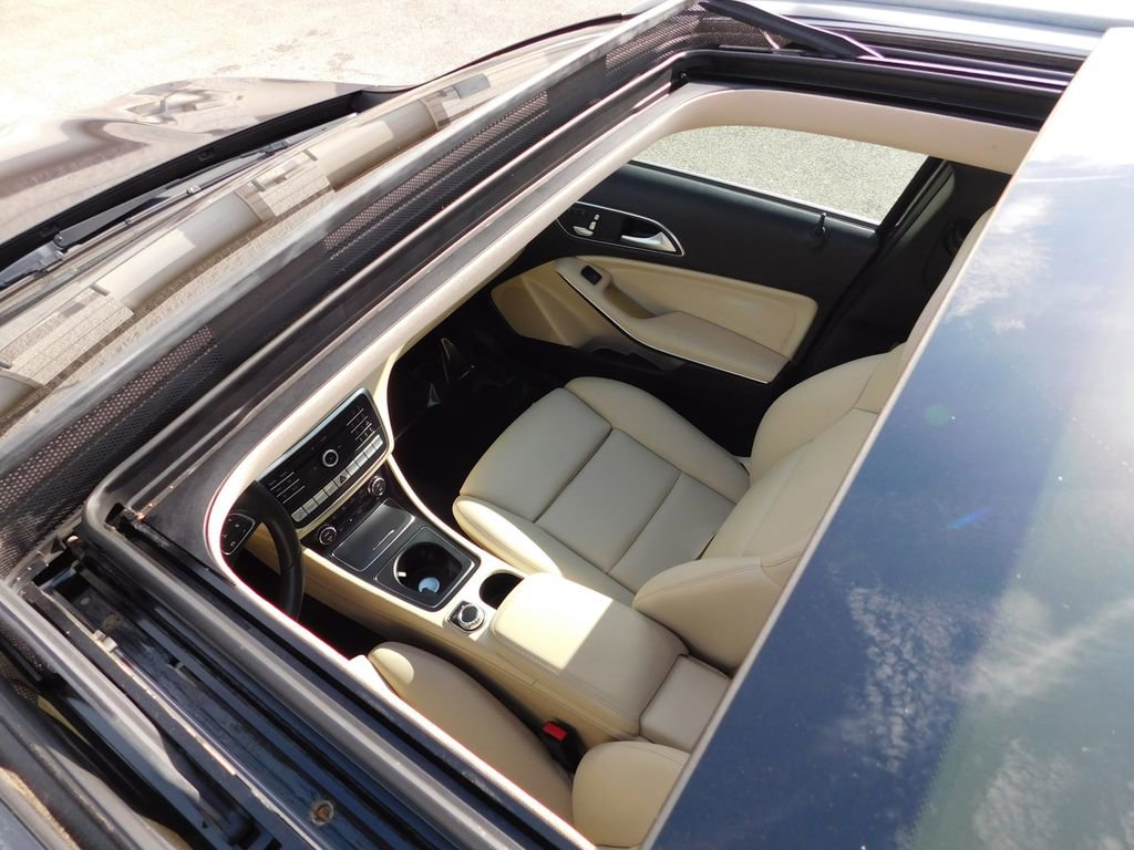 Used 2018 Mercedes-Benz GLA 250 4MATIC image 12