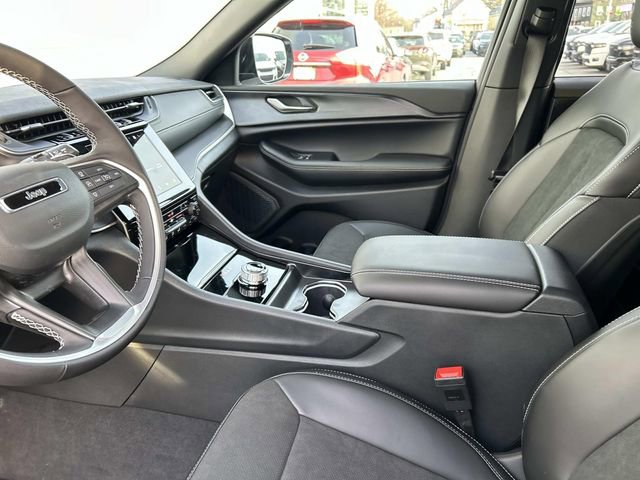 New 2025 Jeep Grand Cherokee Laredo image 9