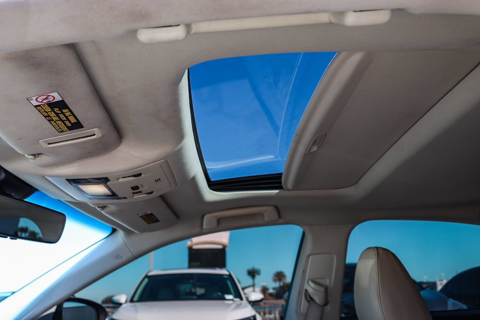 Used 2018 Lexus ES 300h w/ Navigation Package FWD image 19