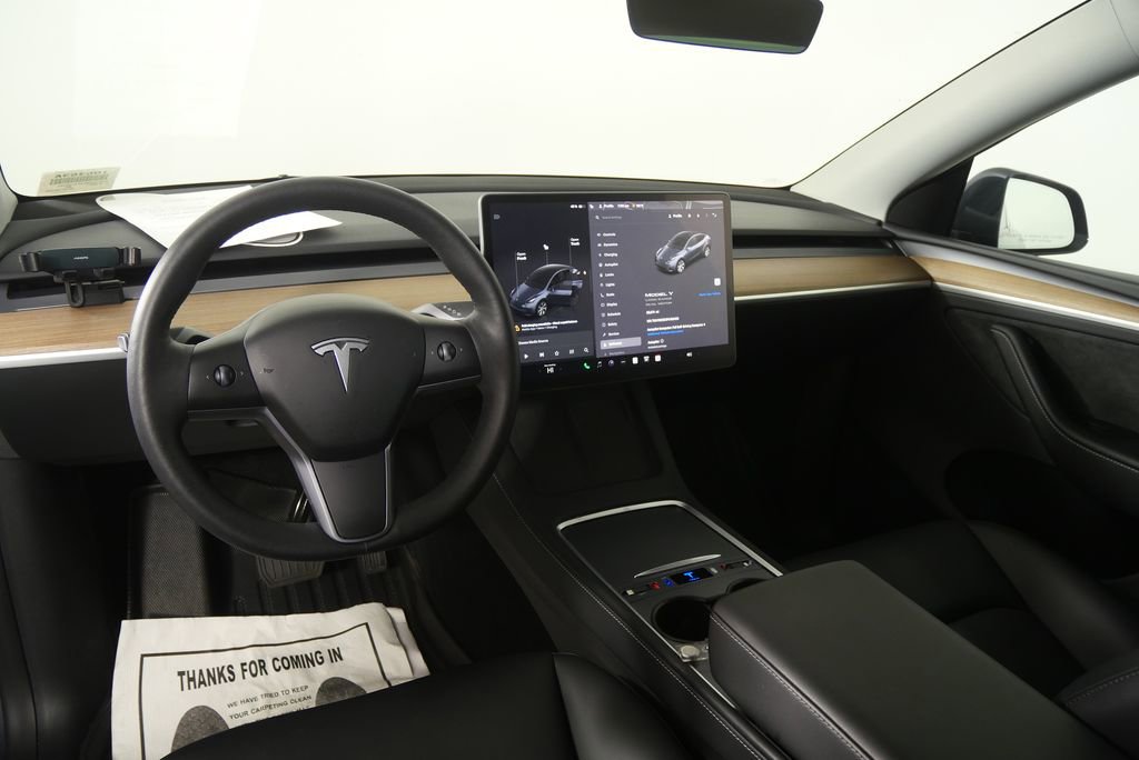 Used 2023 Tesla Model Y Long Range image 19