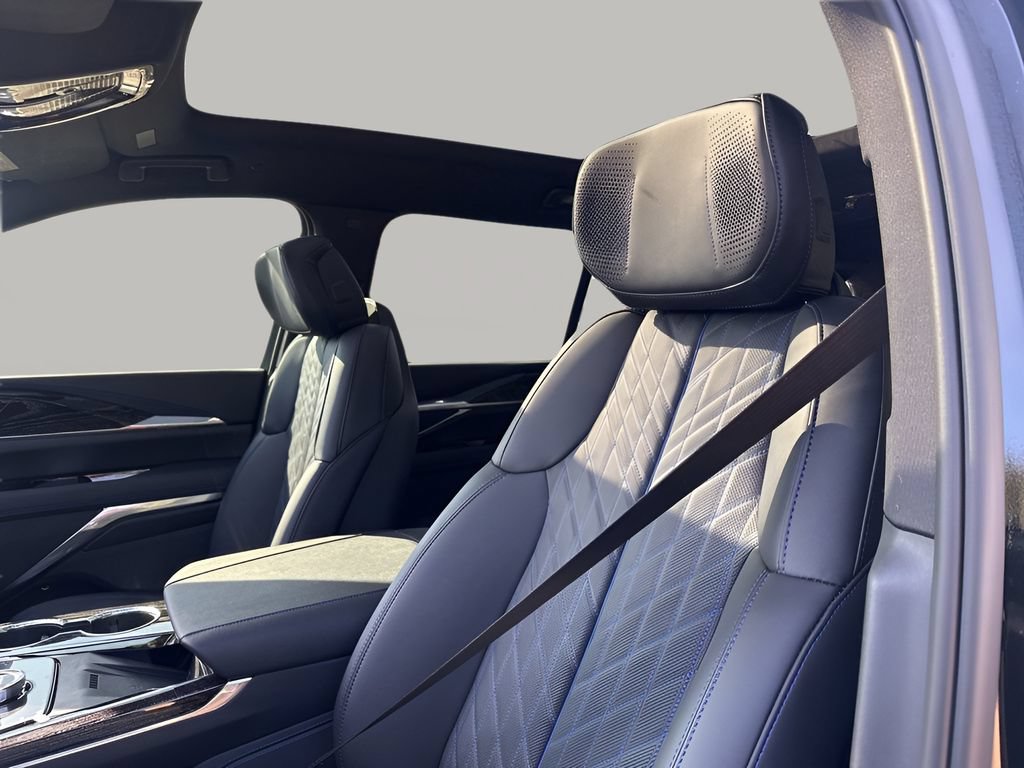 New 2026 Cadillac Escalade IQL Luxury AWD/4WD image 32