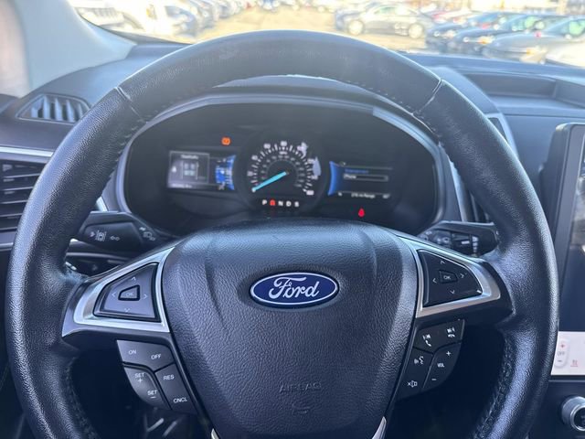 Used 2024 Ford Edge Titanium image 31
