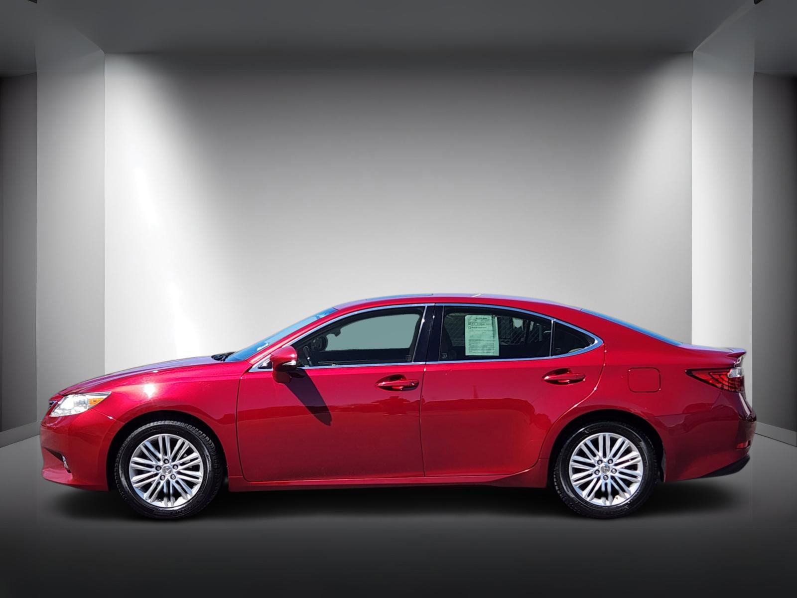 Used 2015 Lexus ES 350 w/ Premium Package FWD image 2