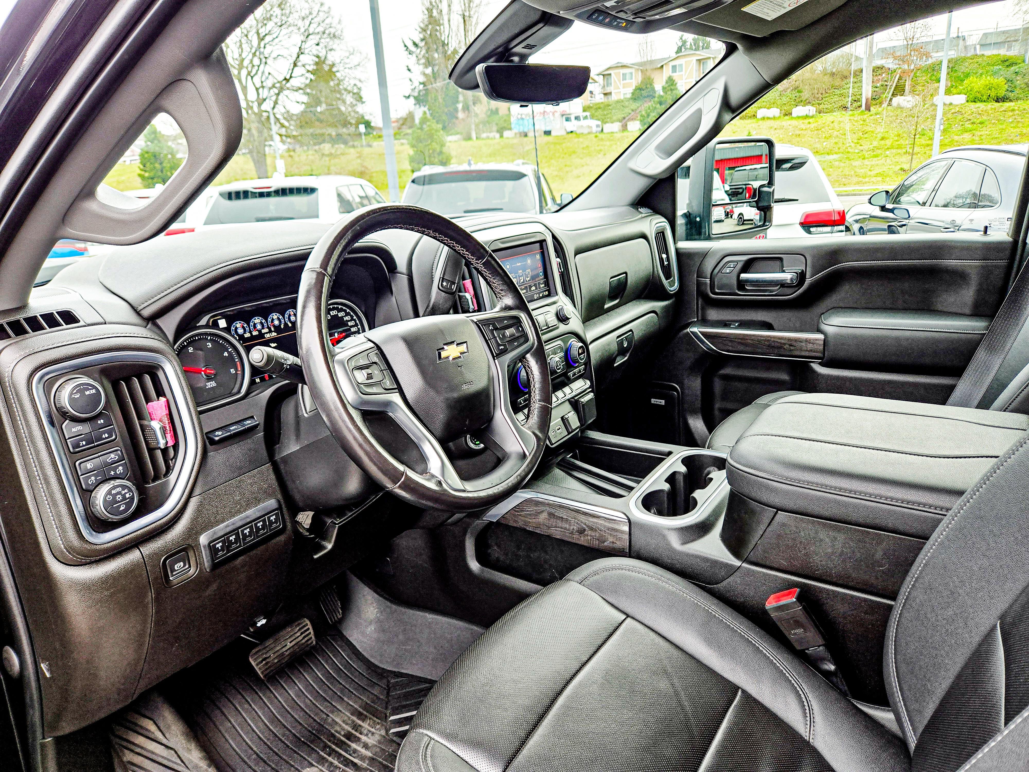 Used 2023 Chevrolet Silverado 2500 LTZ image 9