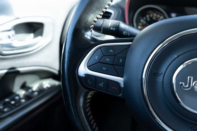 Used 2020 Jeep Compass Trailhawk image 20