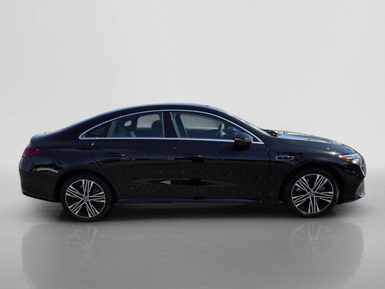 New 2027 Mercedes-Benz CLA 220 image 6