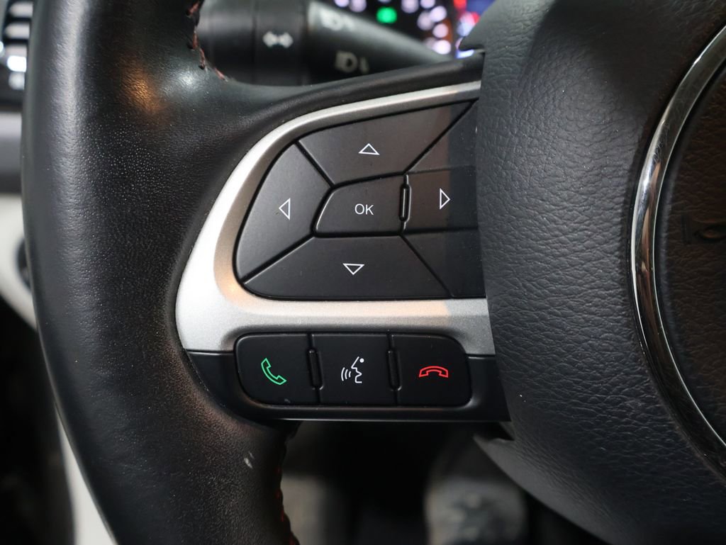 Used 2019 Jeep Compass Limited image 41