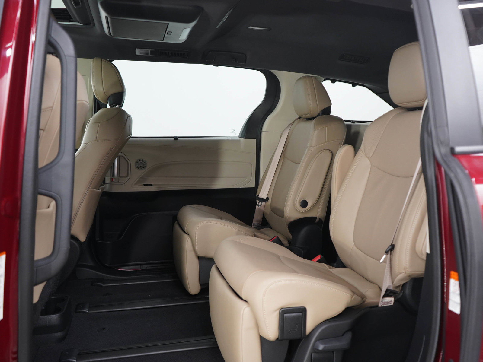 Used 2024 Toyota Sienna Limited AWD/4WD image 20