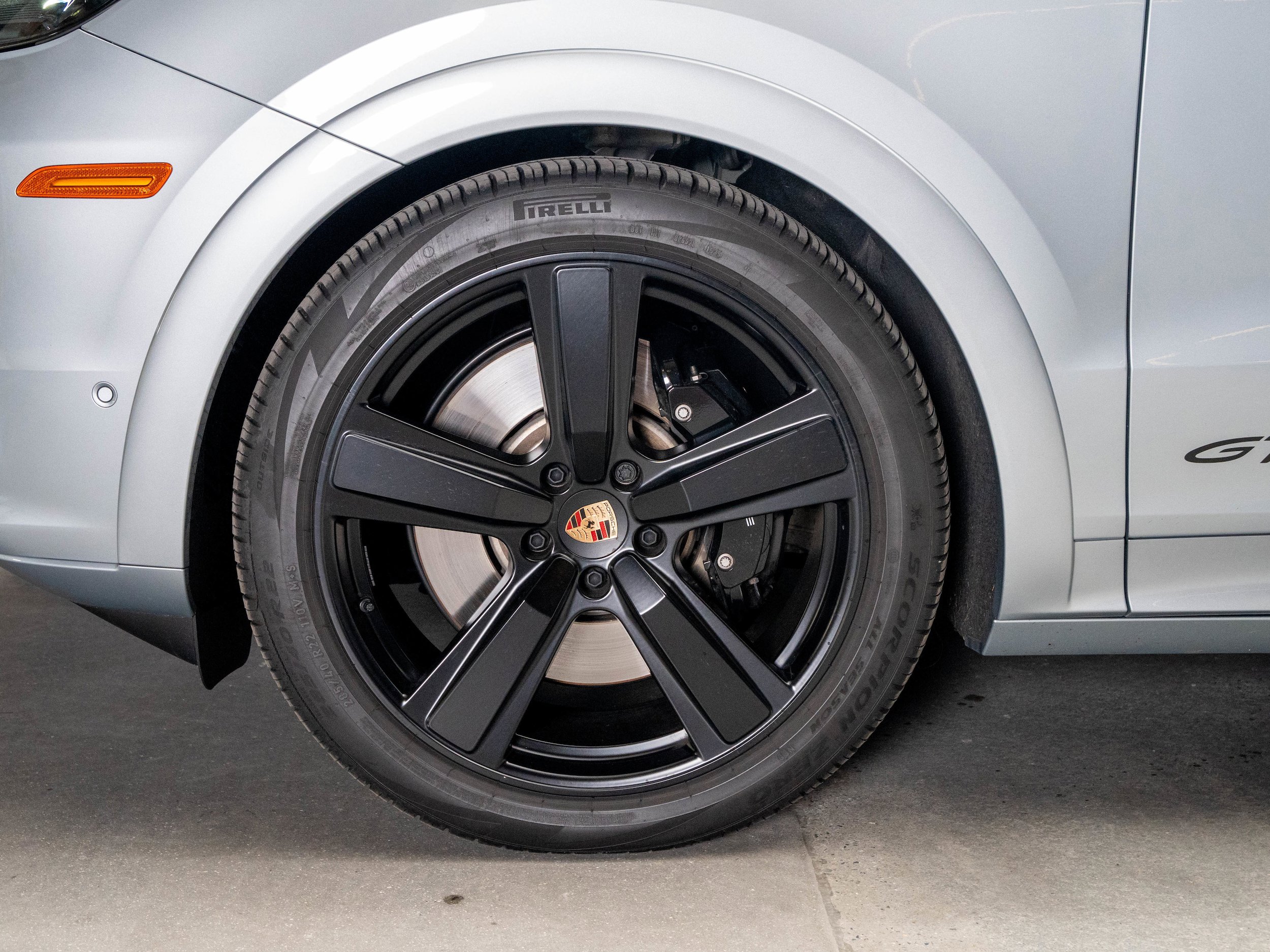 Certified 2025 Porsche Cayenne GTS image 19