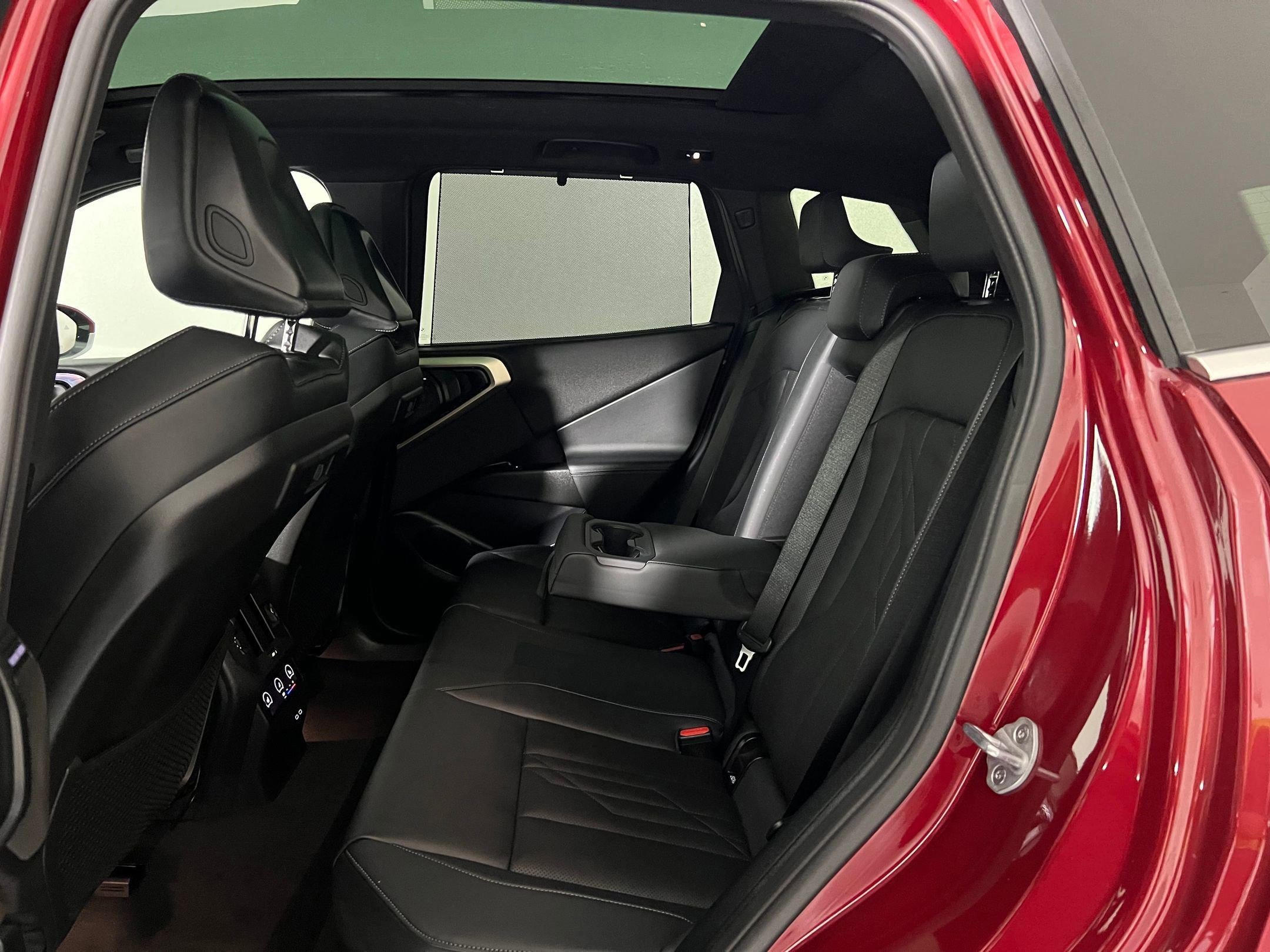 Used 2025 BMW X3 xDrive30i w/ Premium Package AWD/4WD image 14