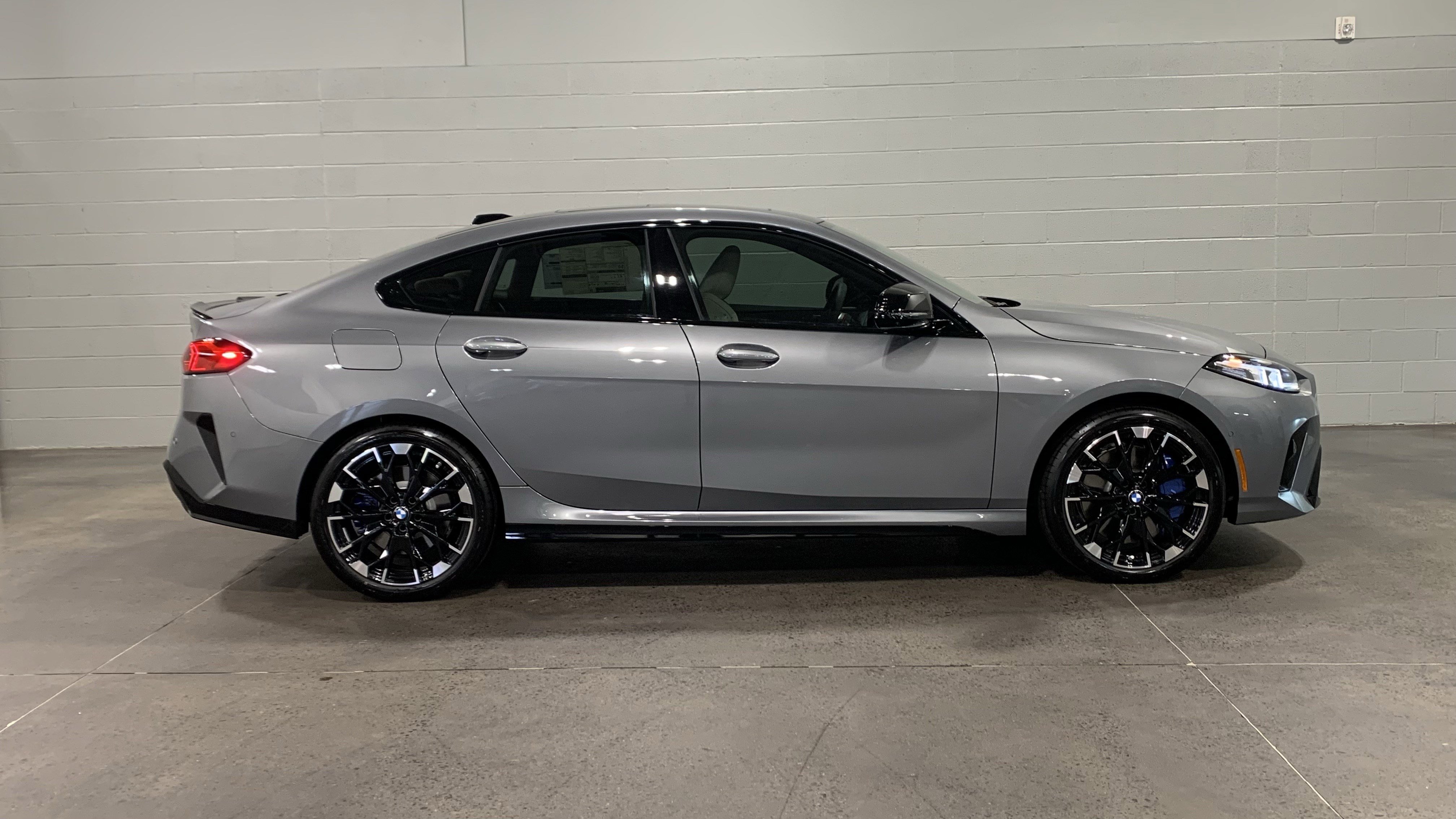 Used 2026 BMW M235i xDrive w/ Technology Package image 9