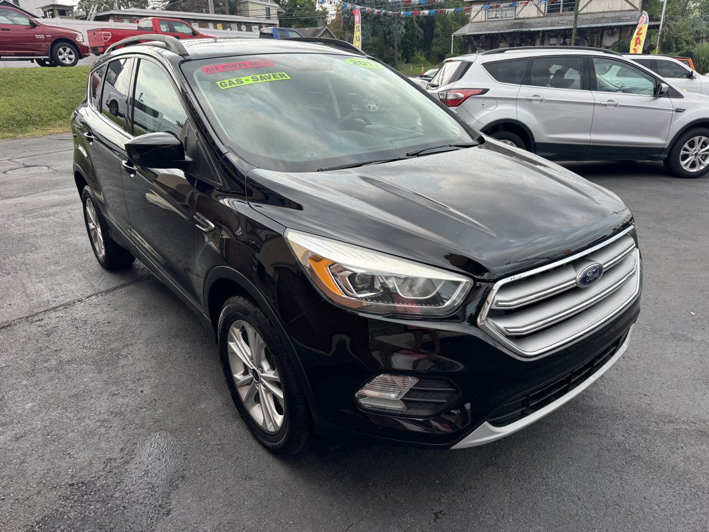 Used 2017 Ford Escape SE w/ Equipment Group 201A AWD/4WD image 4