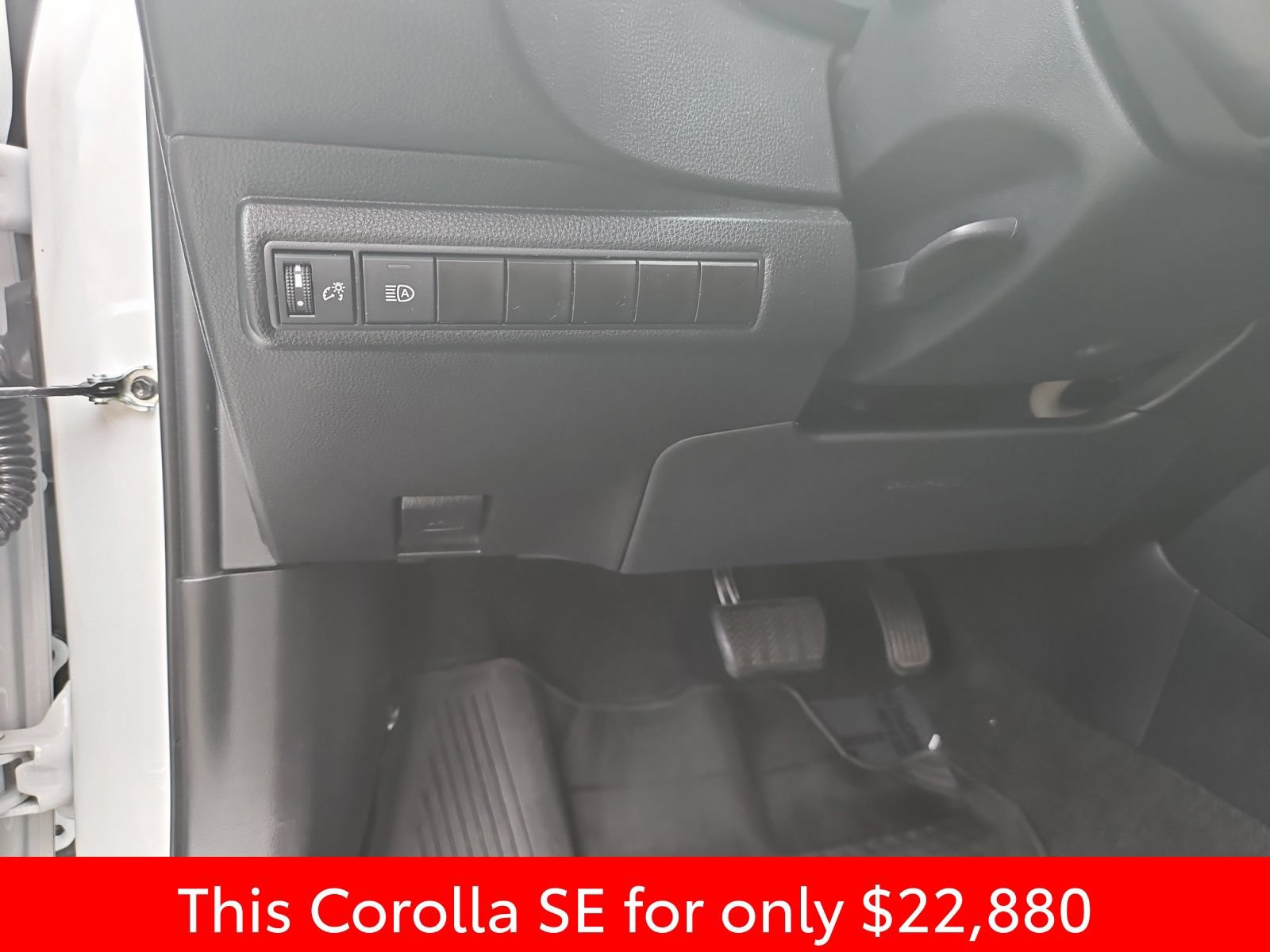 Used 2023 Toyota Corolla SE FWD image 25