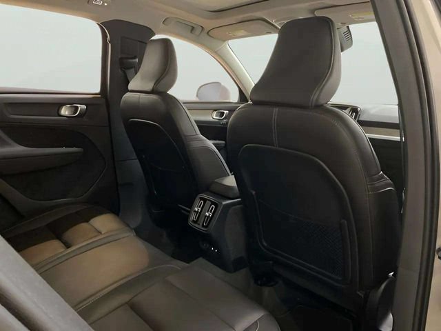 Used 2025 Volvo XC40 B5 Plus AWD/4WD image 71