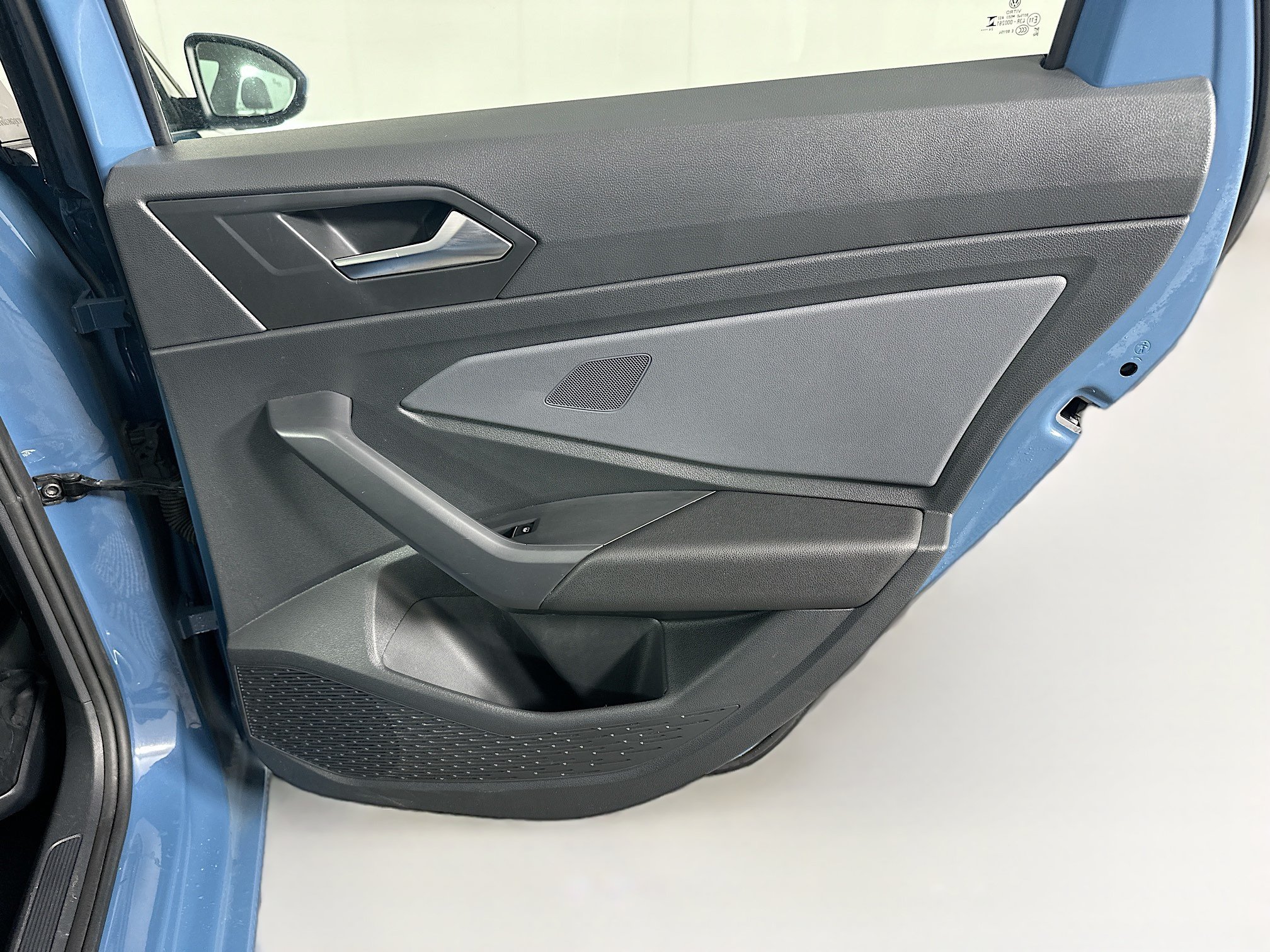 Used 2025 Volkswagen Jetta SE FWD image 28