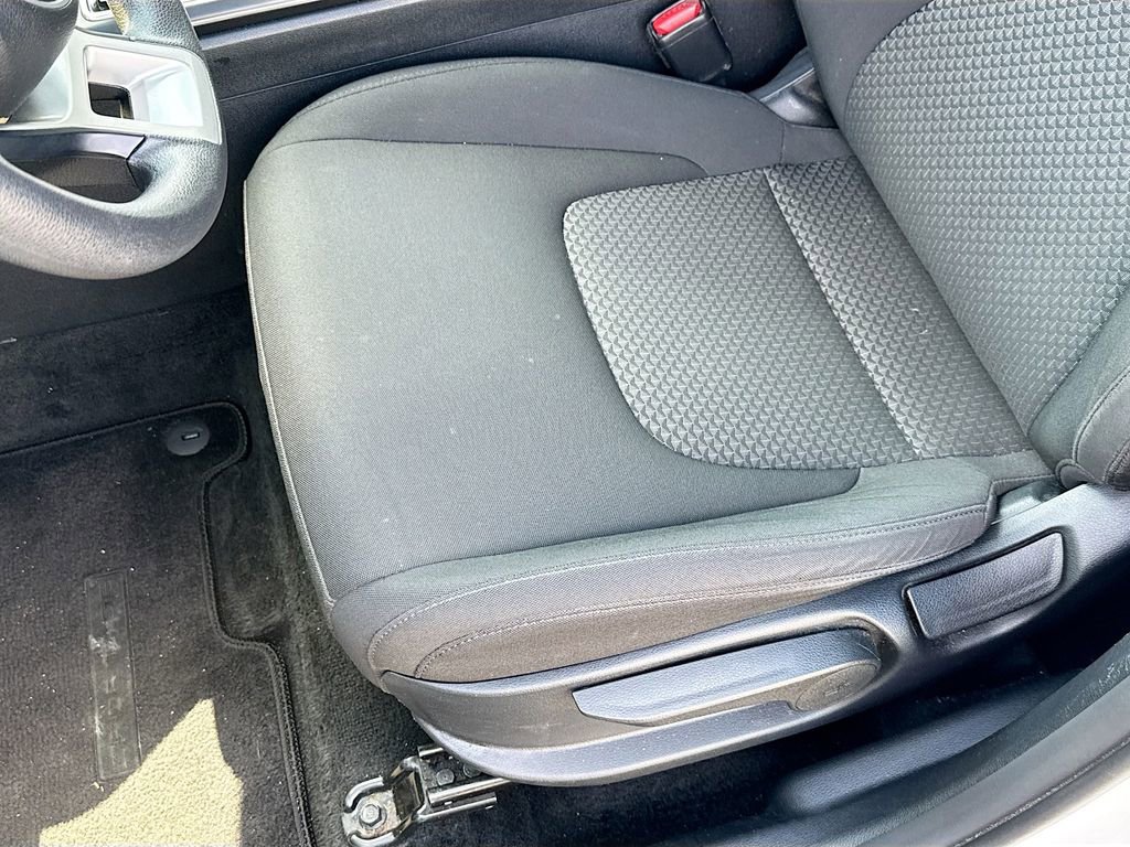 Used 2024 Kia Sportage LX image 19