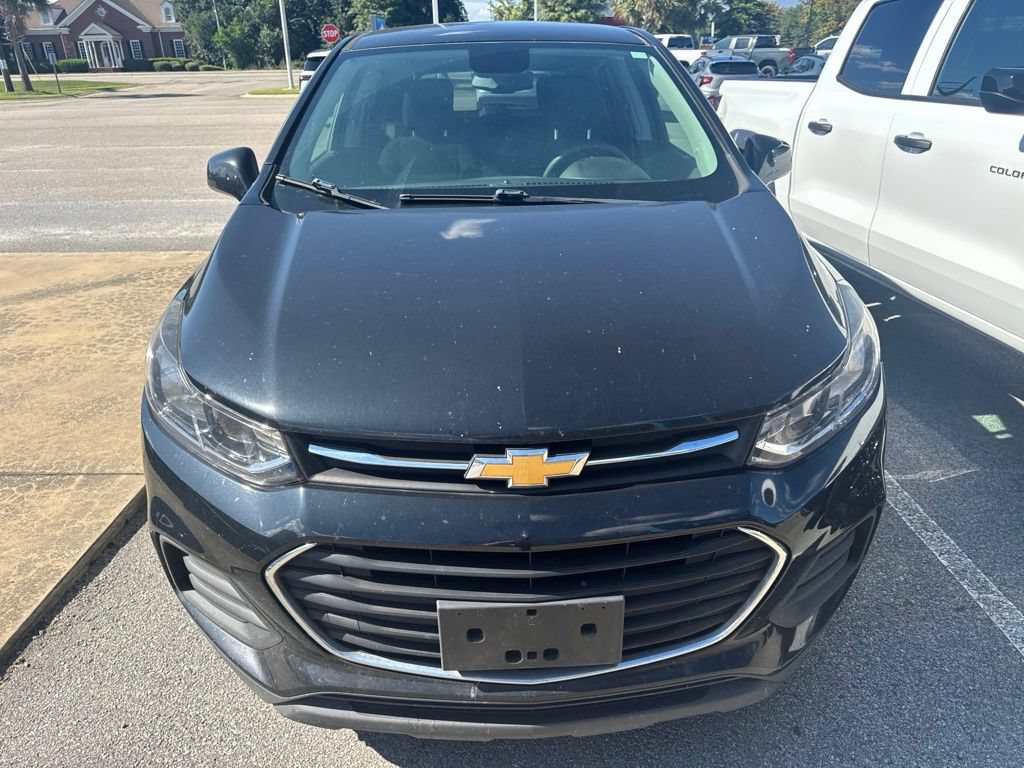 Used 2020 Chevrolet Trax LS w/ Tint and Cruise Package FWD image 2
