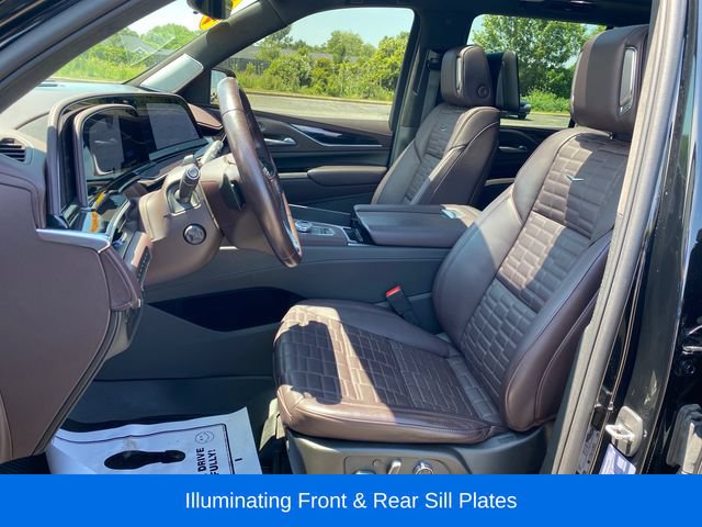 Used 2024 Cadillac Escalade Premium Luxury Platinum w/ Heavy-Duty Trailer Package AWD/4WD image 17