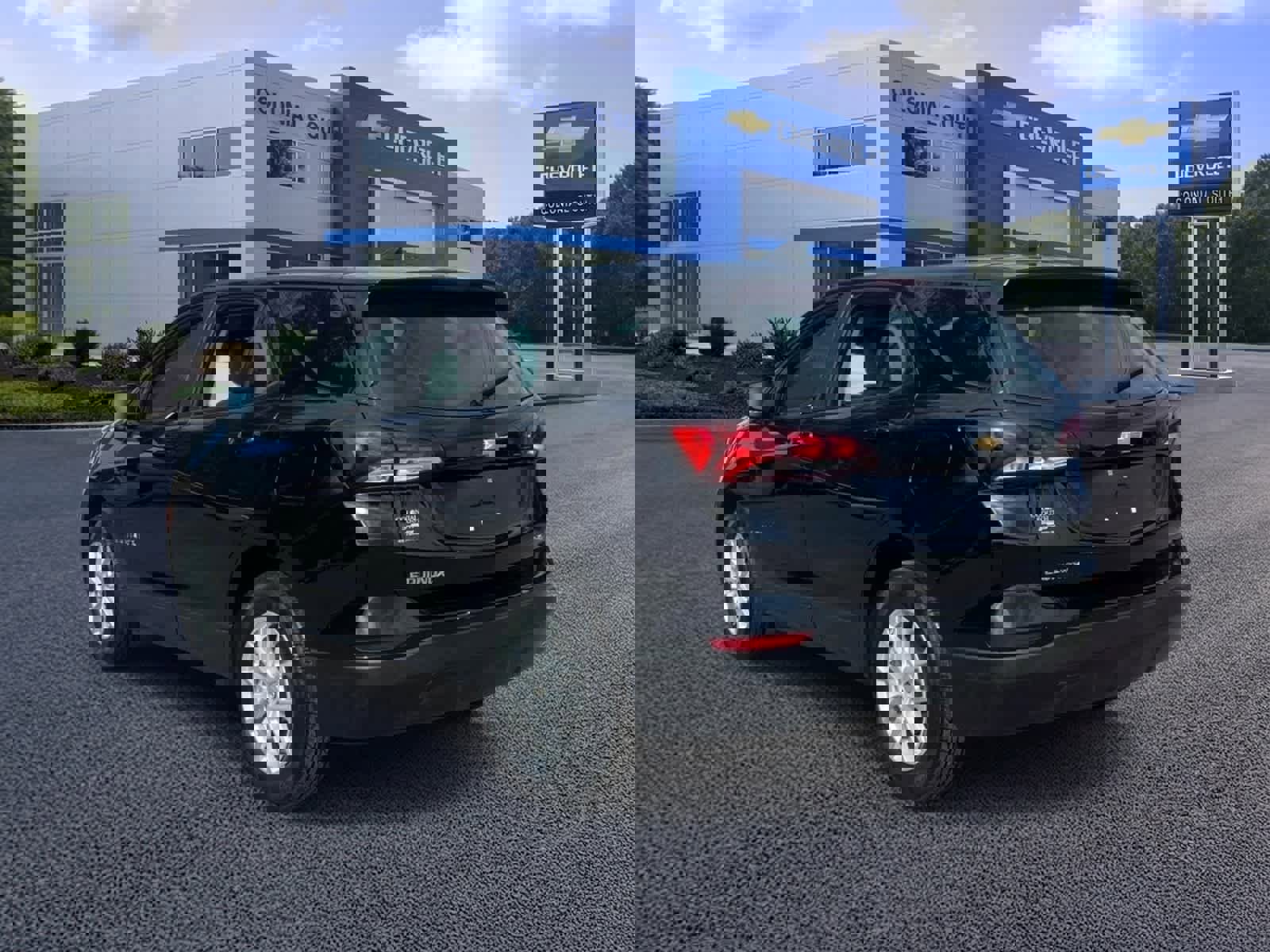 Certified 2023 Chevrolet Equinox LS image 4