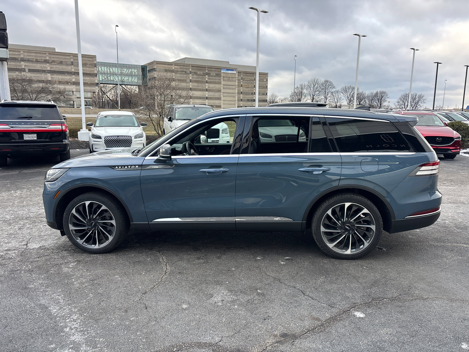 New 2026 Lincoln Aviator Reserve image 4