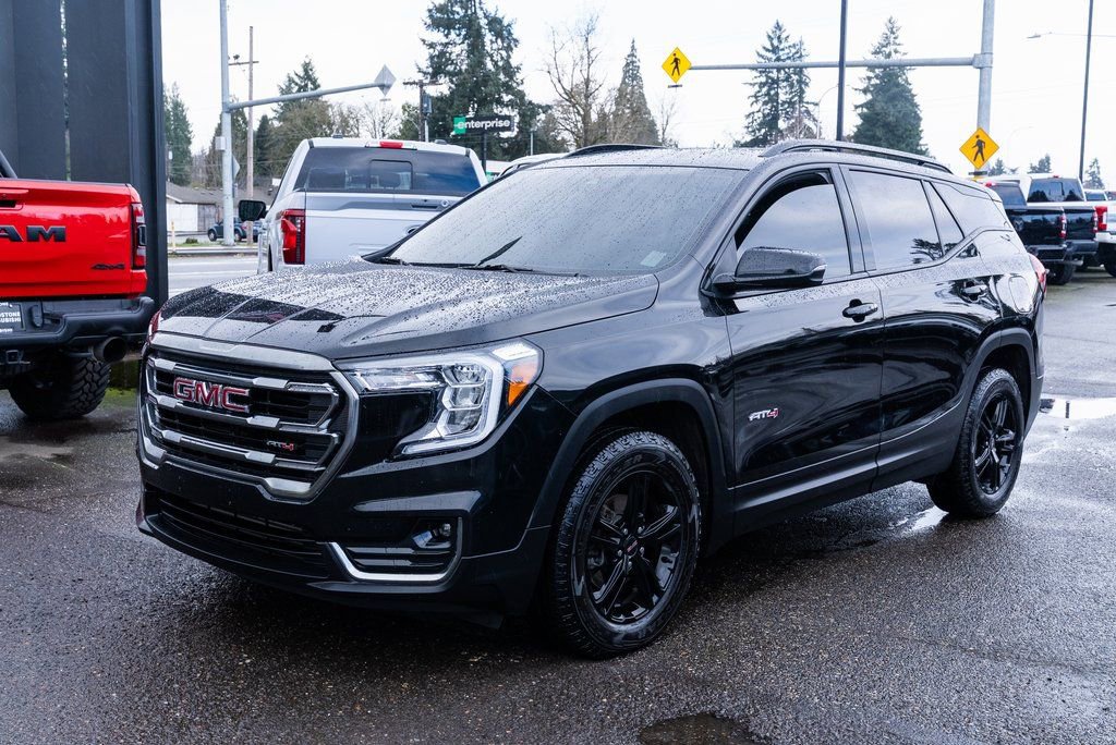 Used 2023 GMC Terrain AT4 AWD/4WD image 3
