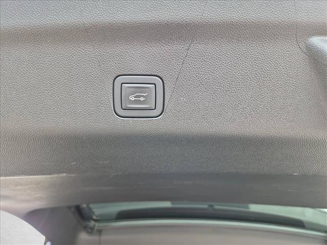 Used 2025 Chevrolet Tahoe High Country AWD/4WD image 7