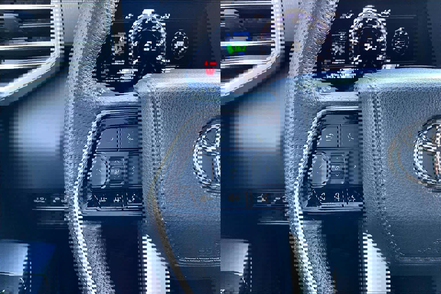 Used 2023 Toyota Tundra Platinum image 24