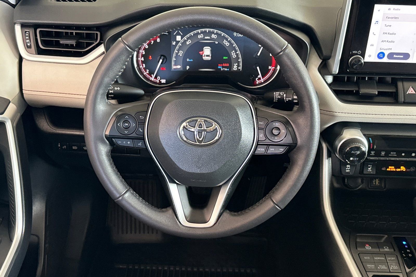 Used 2024 Toyota RAV4 XLE w/ Weather Package image 11