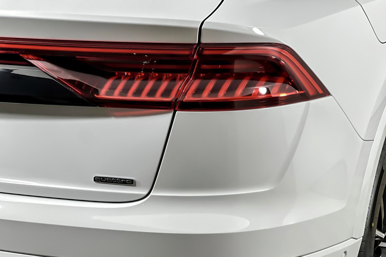 Used 2023 Audi Q8 Prestige w/ Prestige Package image 27