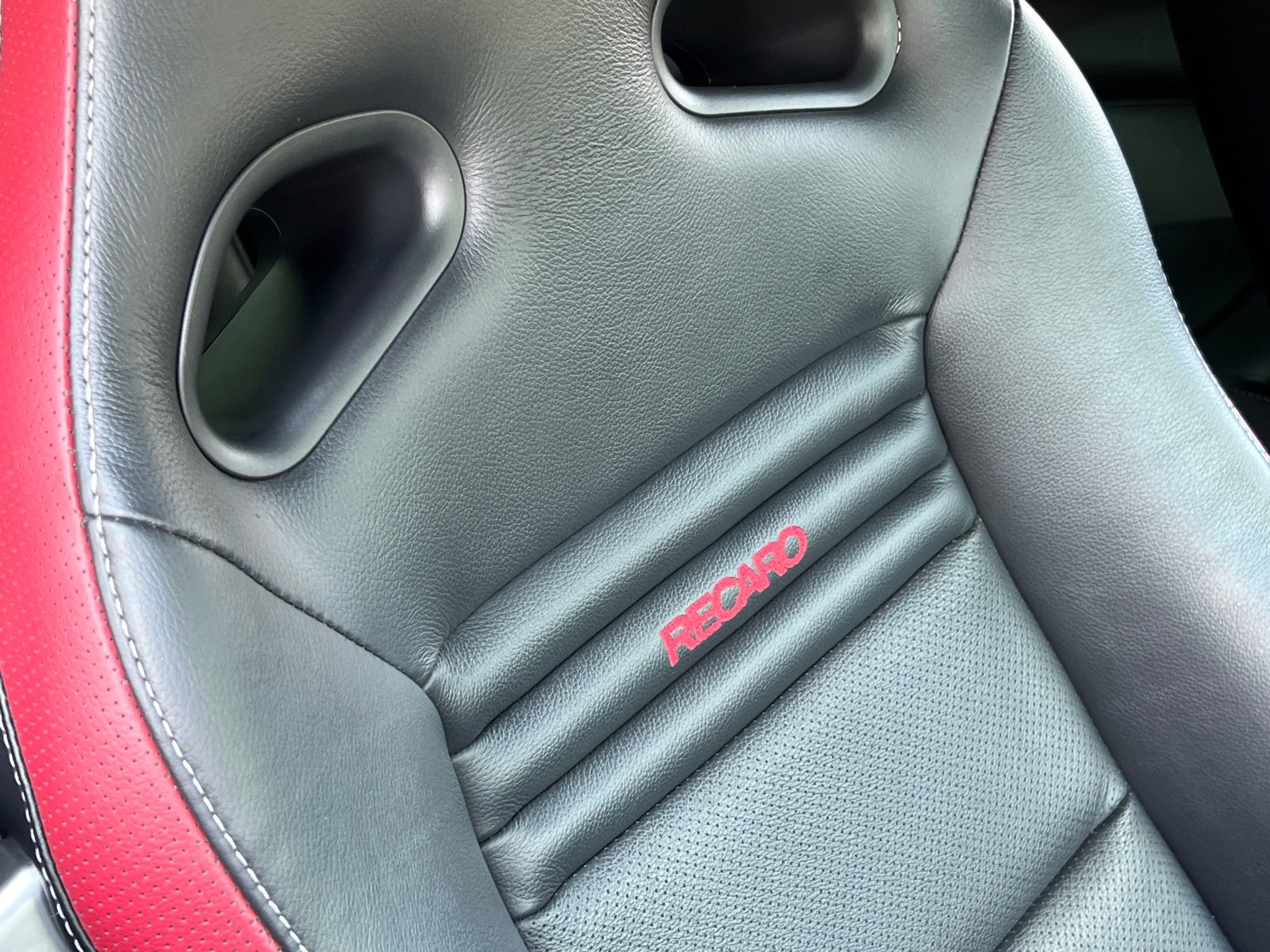 Used 2015 Nissan GT-R Black Edition image 36