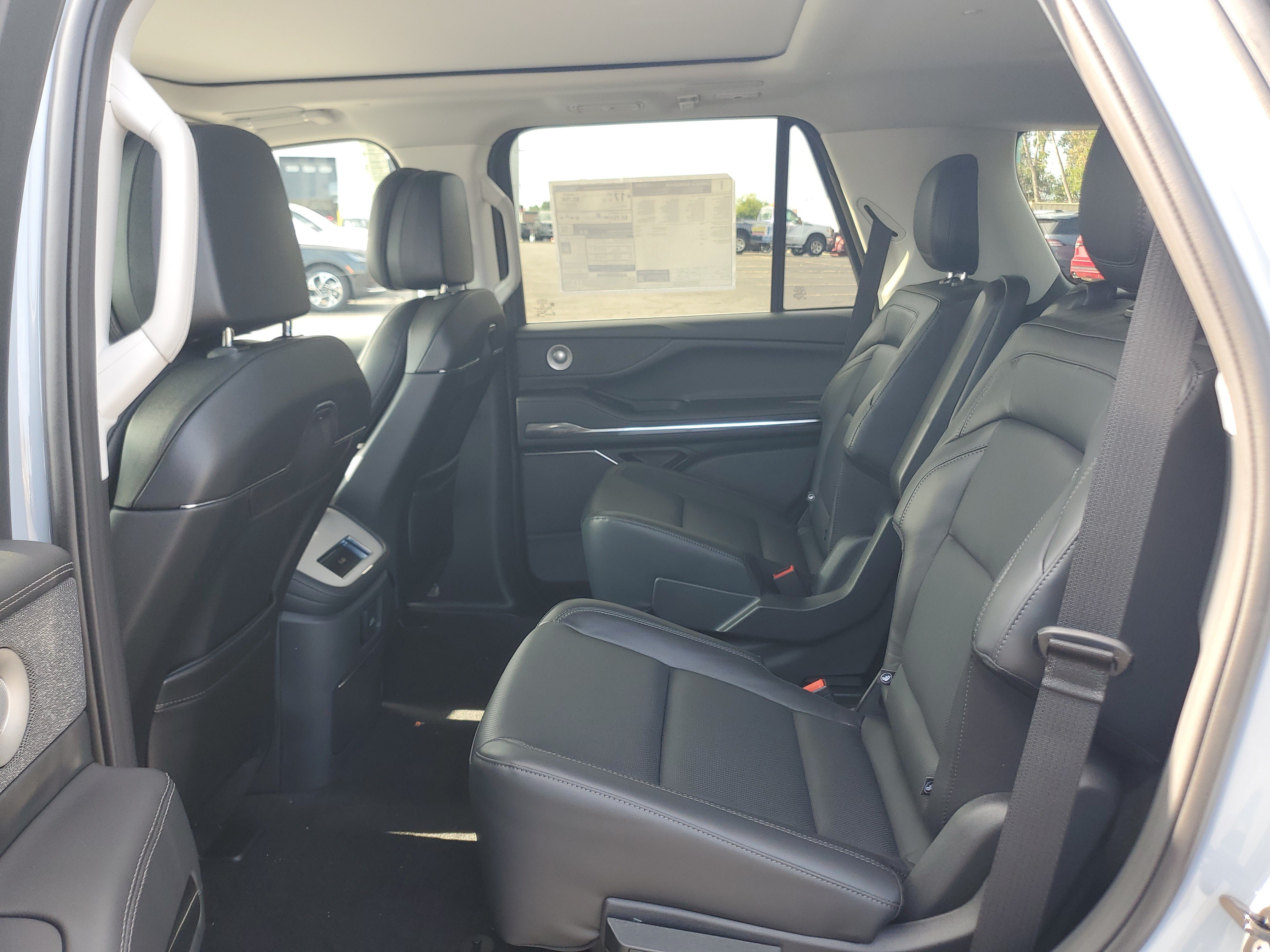 New 2027 Lincoln Navigator Reserve AWD/4WD image 27