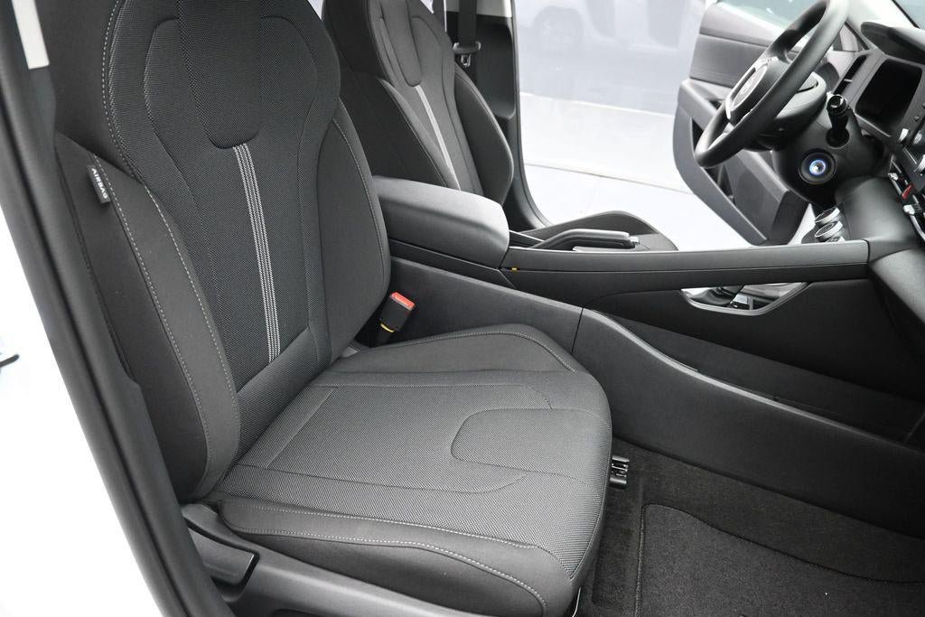 New 2026 Hyundai Elantra SE FWD image 29