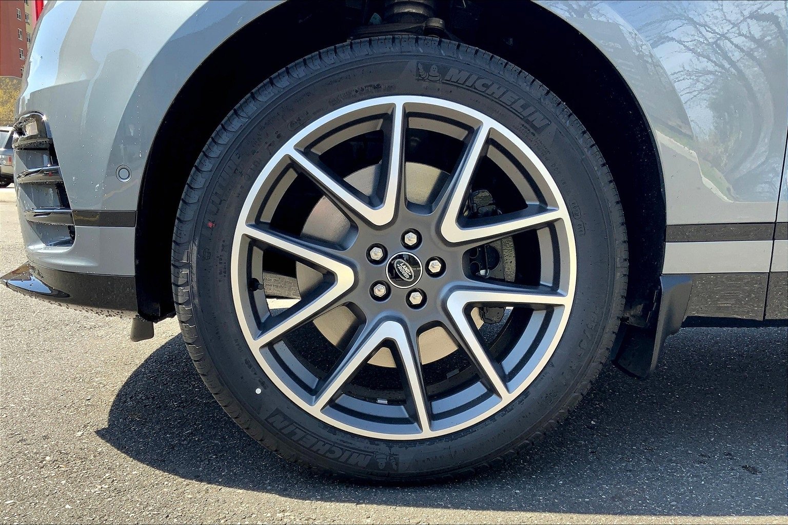 New 2026 Land Rover Range Rover Velar Dynamic SE image 11