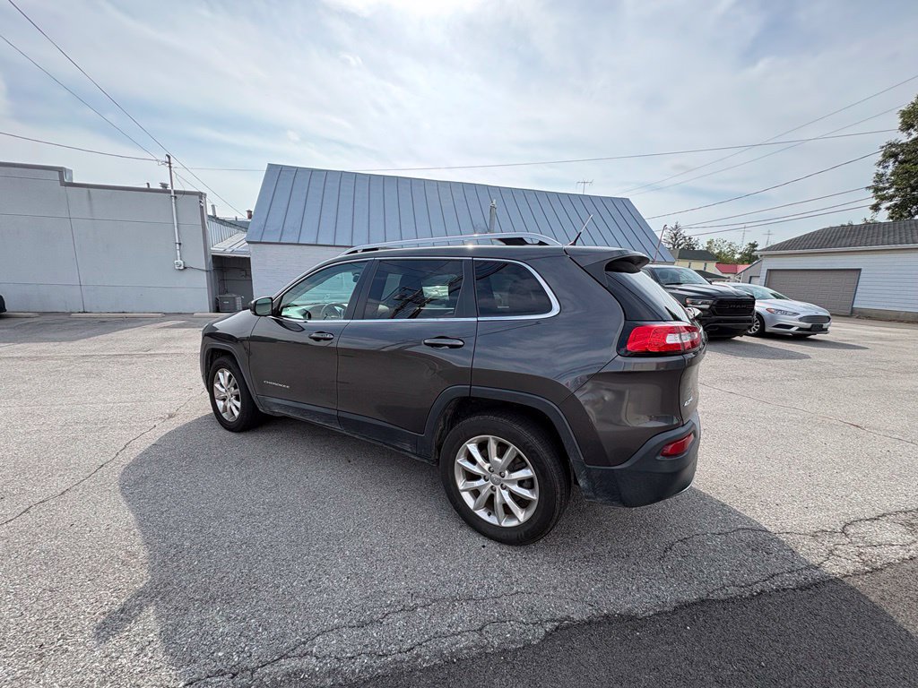 Used 2014 Jeep Cherokee Limited AWD/4WD image 3