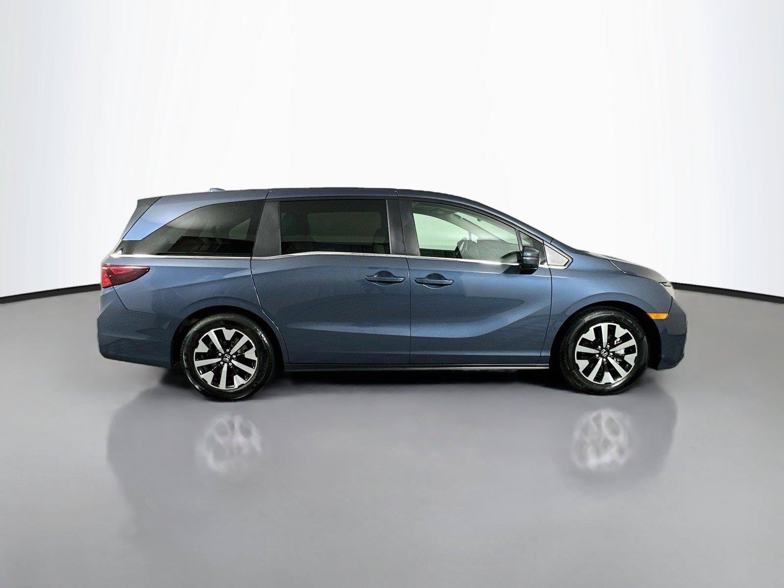 Certified 2025 Honda Odyssey EX-L image 18