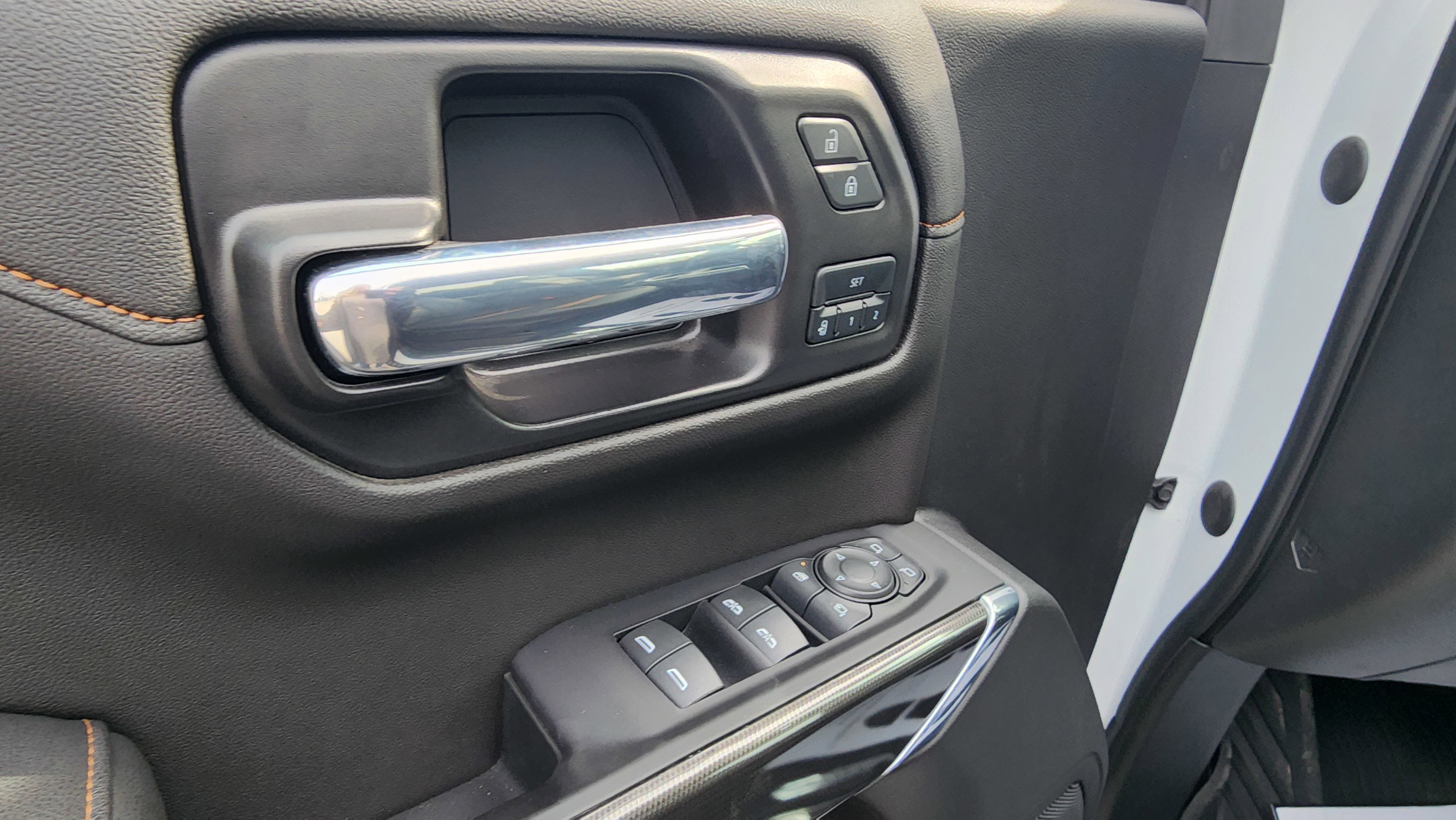 Used 2021 GMC Sierra 1500 AT4 AWD/4WD image 12