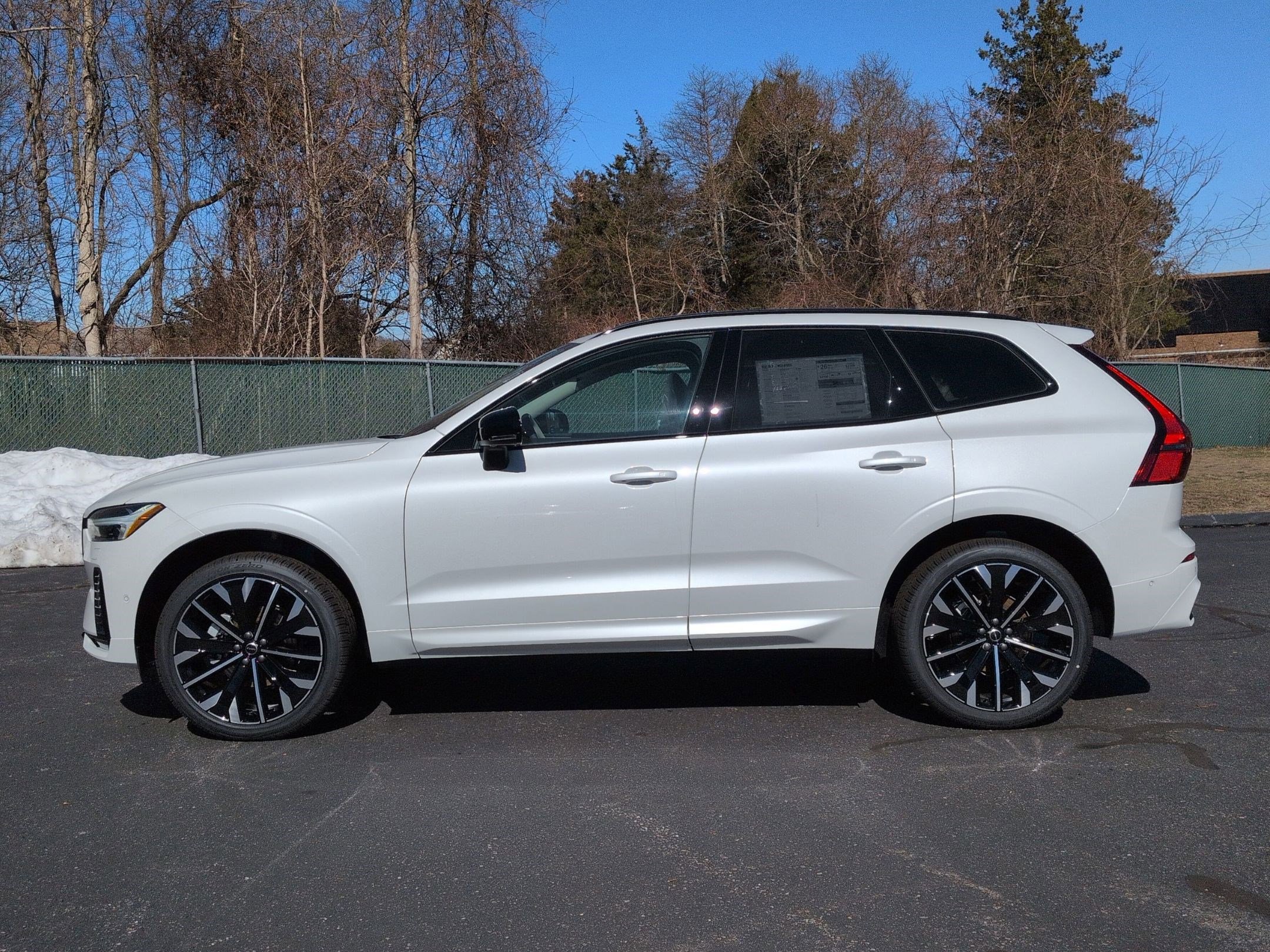 New 2026 Volvo XC60 B5 Ultra w/ Protection Package Premier image 2