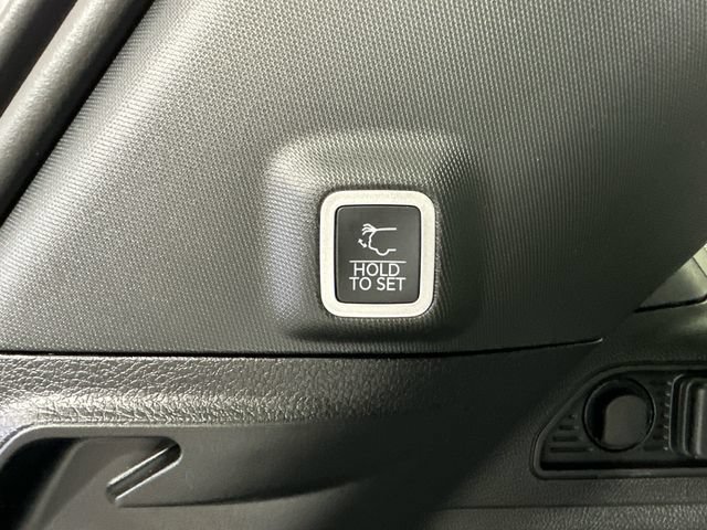New 2026 Jeep Grand Cherokee Limited w/ Luxury Tech Group II AWD/4WD image 7