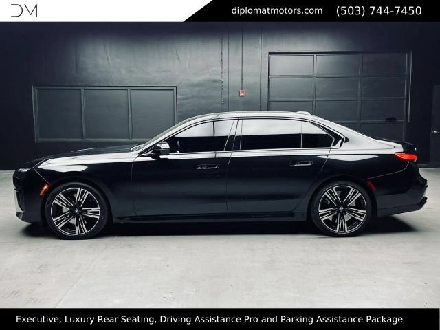 Used 2023 BMW 760i xDrive w/ Executive Package AWD/4WD image 4