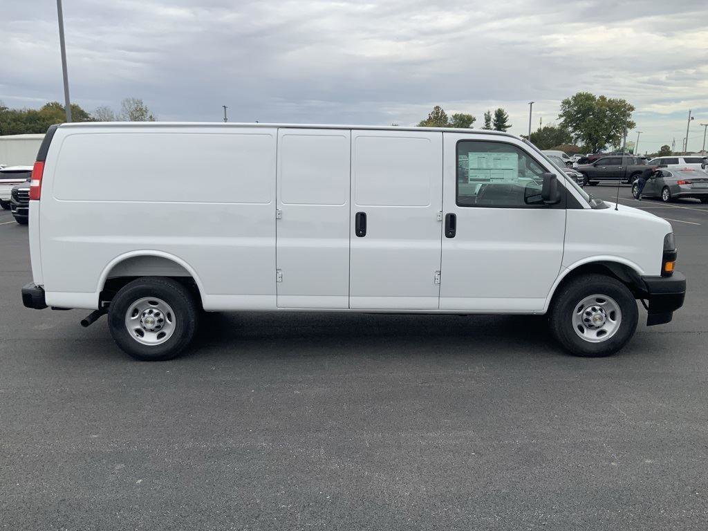New 2025 Chevrolet Express 3500 Extended w/ Driver Convenience Package image 11