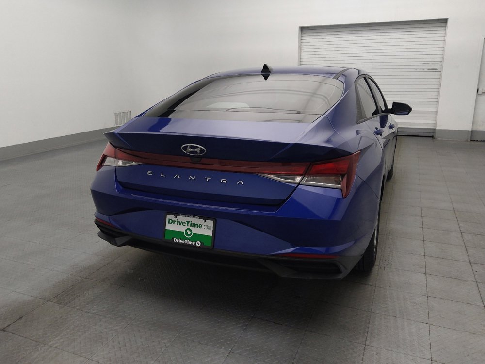 Used 2021 Hyundai Elantra SE FWD image 7