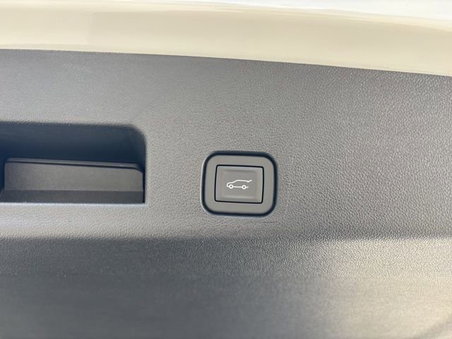 New 2026 Chevrolet Traverse LT w/ Driver Confidence Package image 42