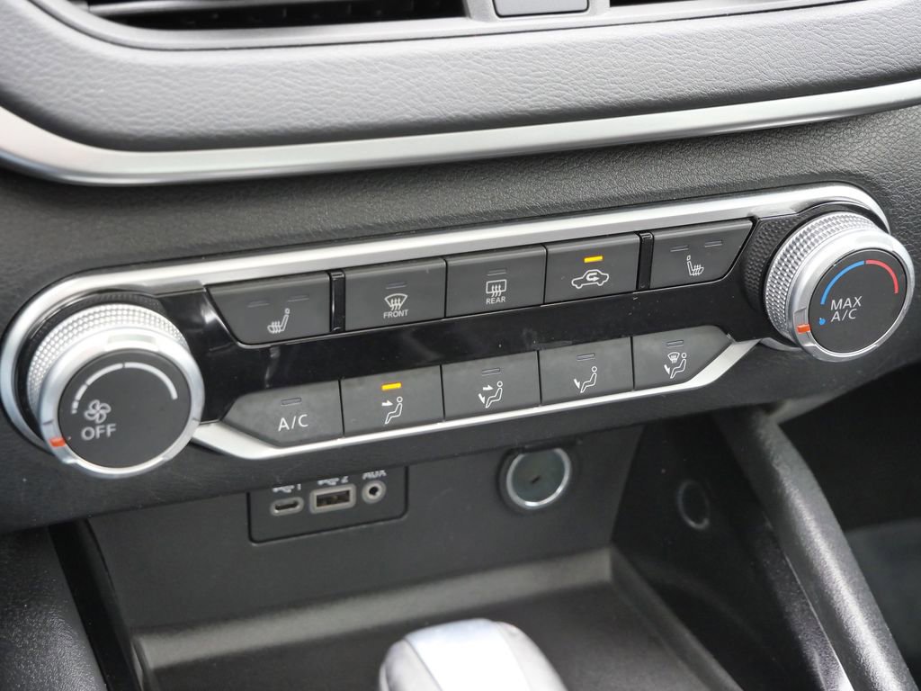 Used 2021 Nissan Altima 2.5 SV w/ SV Premium Package FWD image 39
