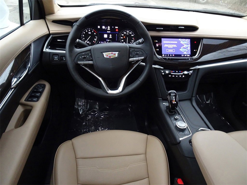 Certified 2025 Cadillac XT6 Premium Luxury w/ Platinum Package image 15