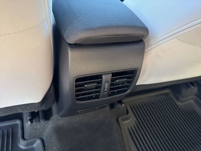 Certified 2025 Toyota Corolla Cross LE w/ Moonroof Package FWD image 23