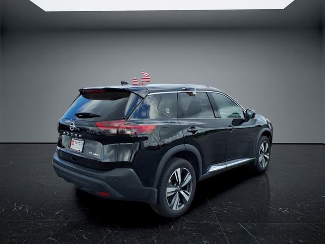 Used 2021 Nissan Rogue SL AWD/4WD image 3