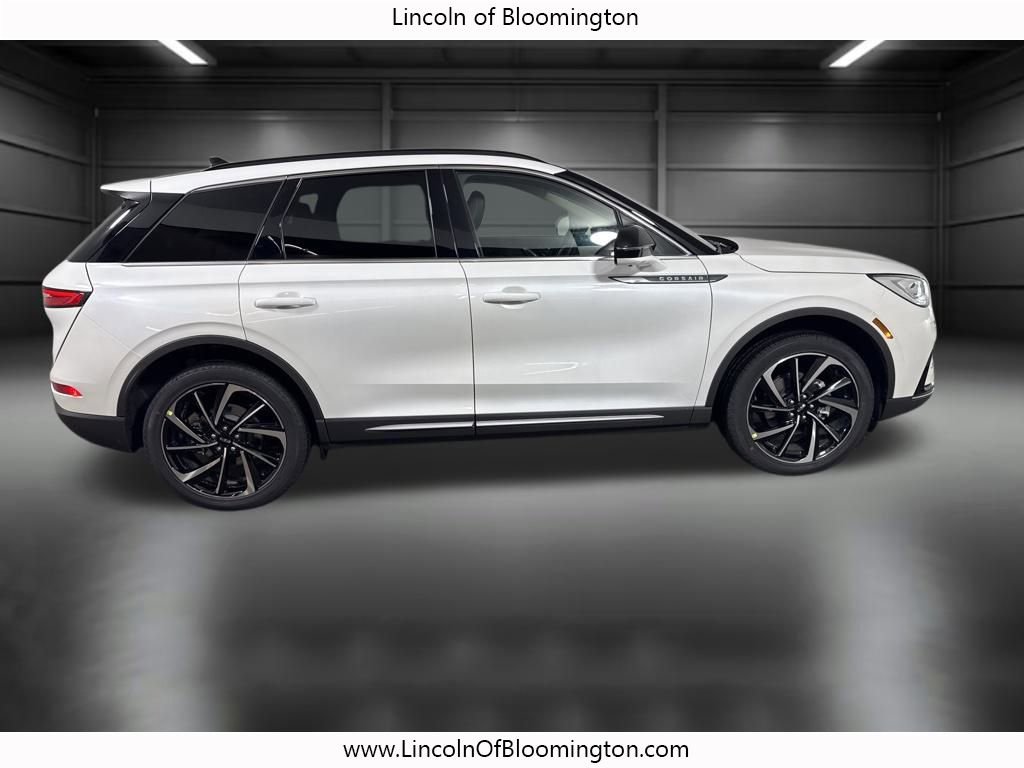 New 2026 Lincoln Corsair Reserve image 7