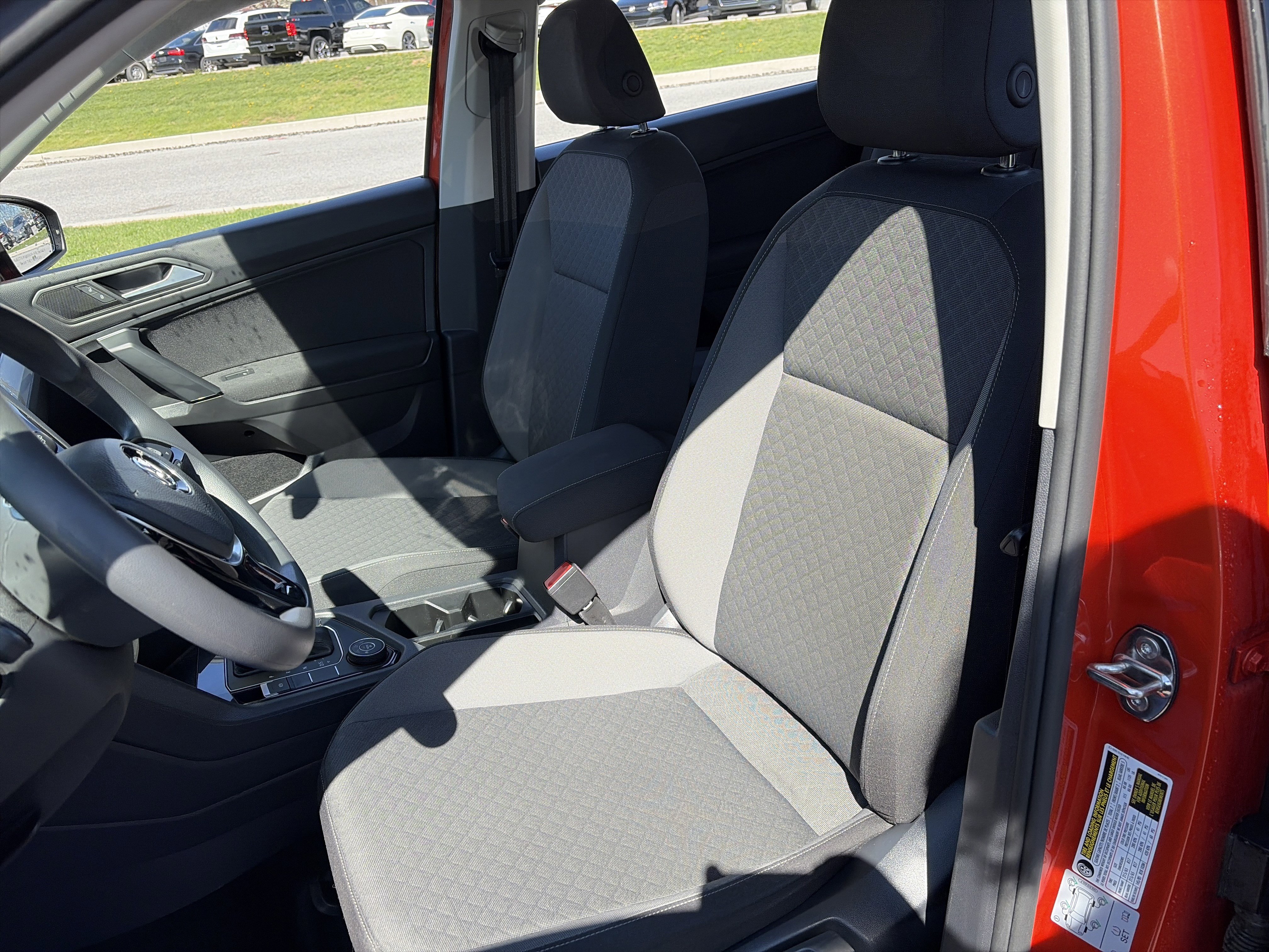 Used 2019 Volkswagen Tiguan S w/ 3rd Row Seat Package image 16