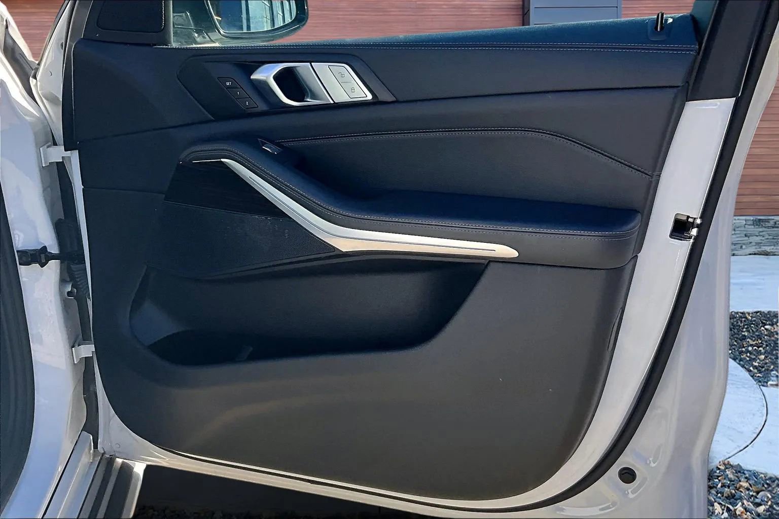 Used 2021 BMW X7 xDrive40i w/ Parking Assistance Package image 23